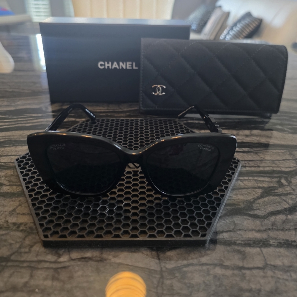 NWT AUTHENTIC Chanel Black Oversized Square Sunglasses 5422B - Picture 9 of 16